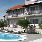 Krkahaus Vendégház