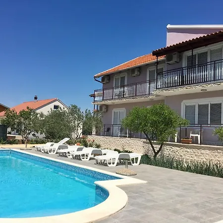 Krkahaus Лозовац