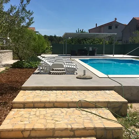 Krkahaus Gæstehus Lozovac