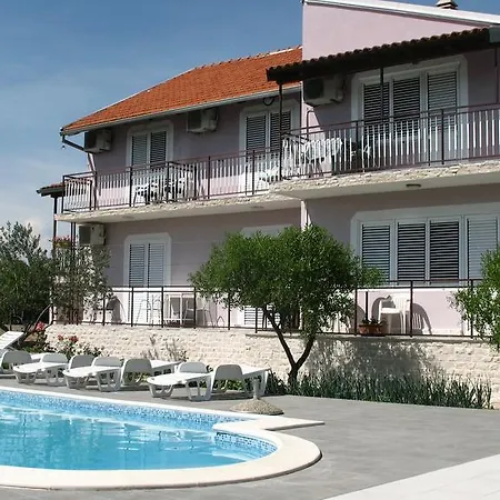 Krkahaus Vendégház