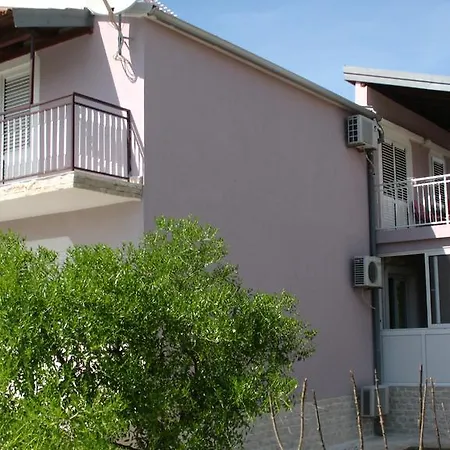 Krkahaus Gæstehus Lozovac