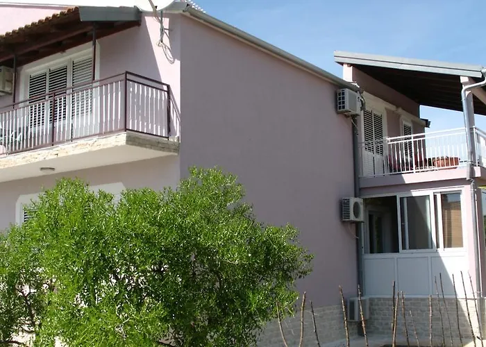 Krkahaus Гостевой дом Лозовац