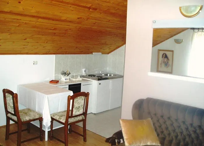 Krkahaus Гостевой дом Лозовац